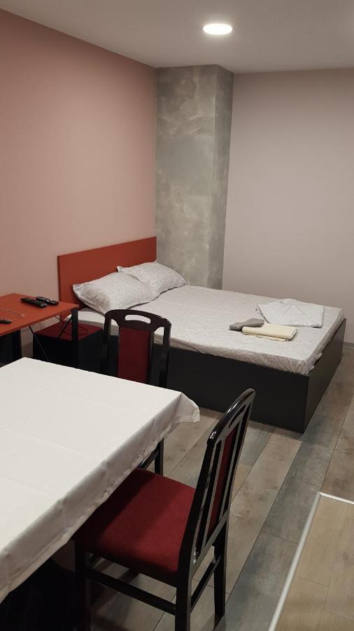 מונטנה Lux Apartment מראה חיצוני תמונה