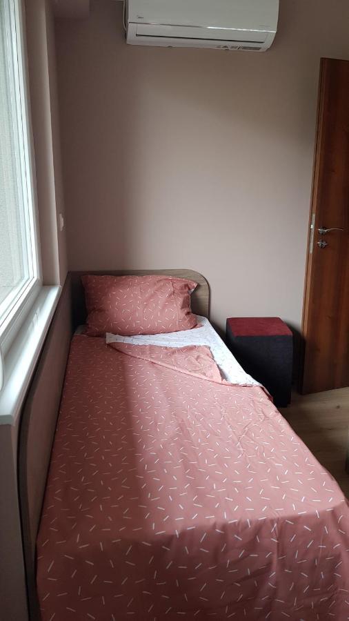 מונטנה Lux Apartment מראה חיצוני תמונה