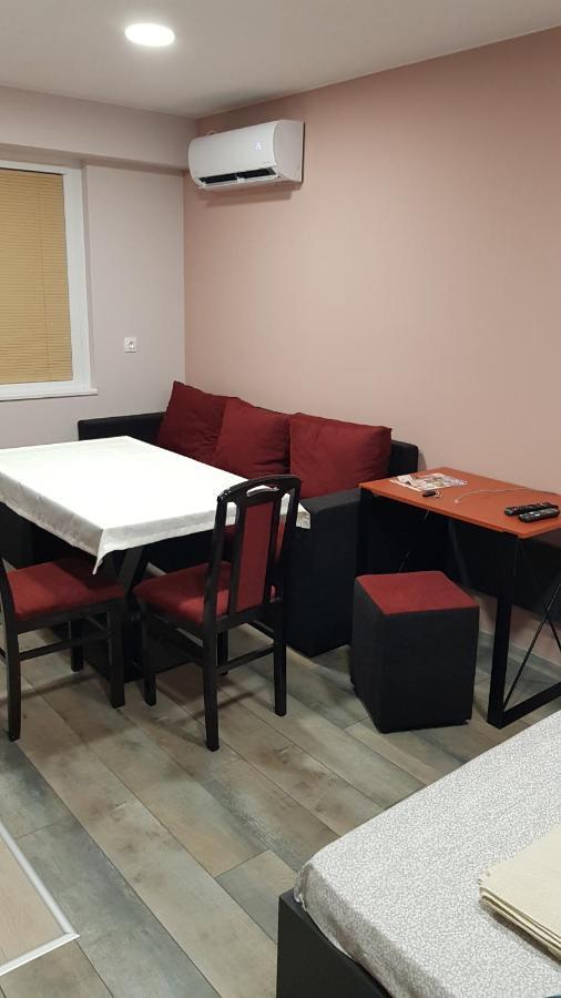 מונטנה Lux Apartment מראה חיצוני תמונה